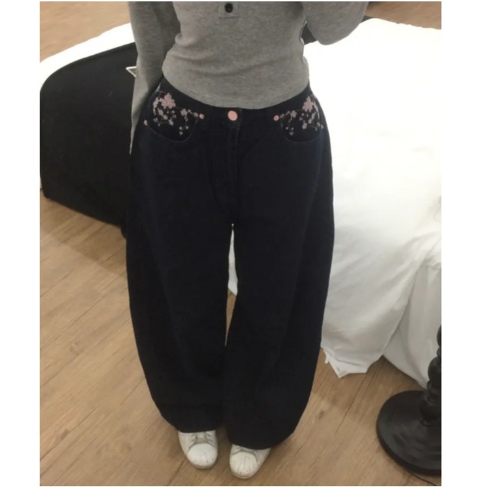 Sakura Embroidery Loose Scythe - Embroidery Jeans Sakura recension och pris