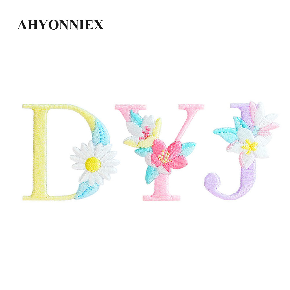 1 Piece Flower English Letters - Embroidery Letter N recension och pris