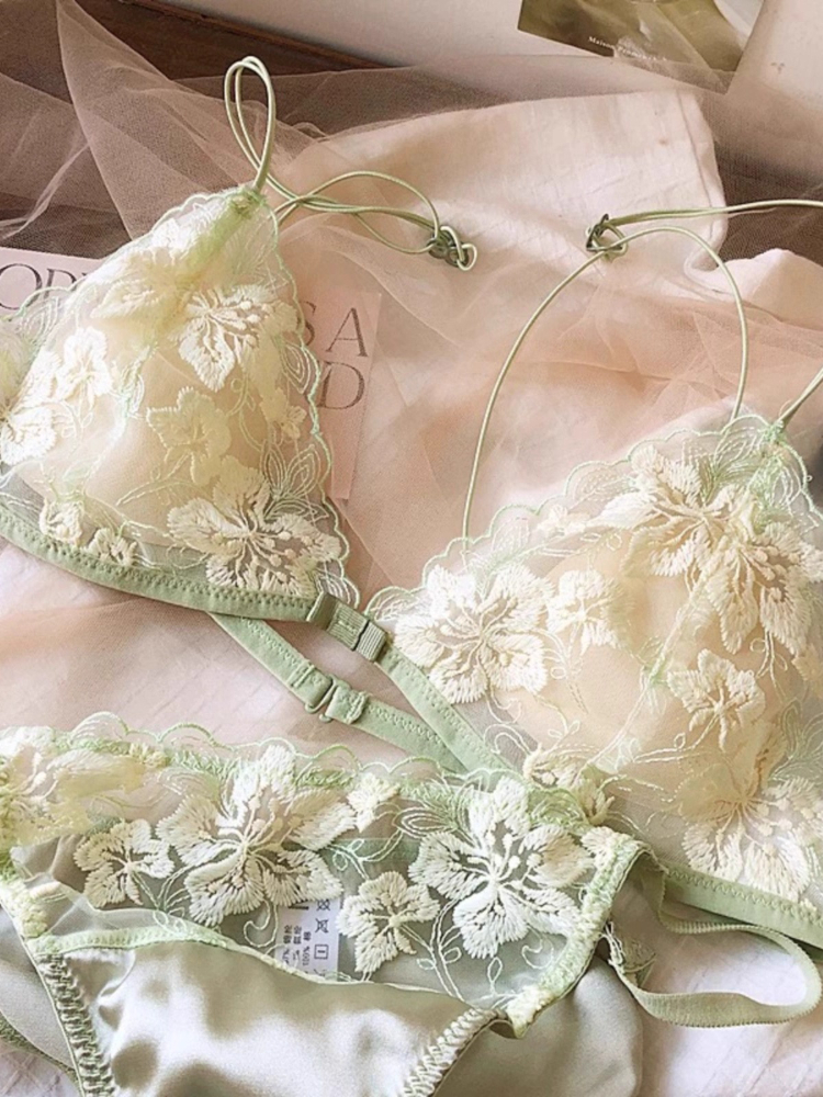 French Niche Lingerie Set Embr - Embroidery In Australia recension och pris