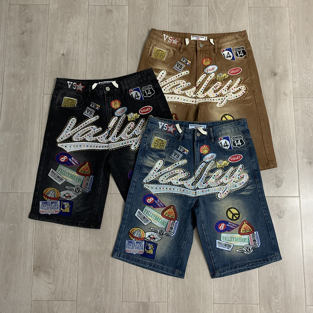 Shinning Diamond Letter Embroi - Embroidery Jeans Sakura recension och pris