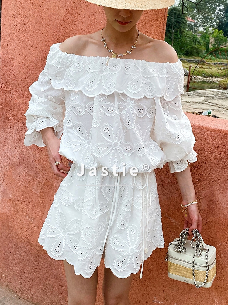 Sexy Off Shoulder Eyelet Lace  - Embroidery Eyelet recension och pris