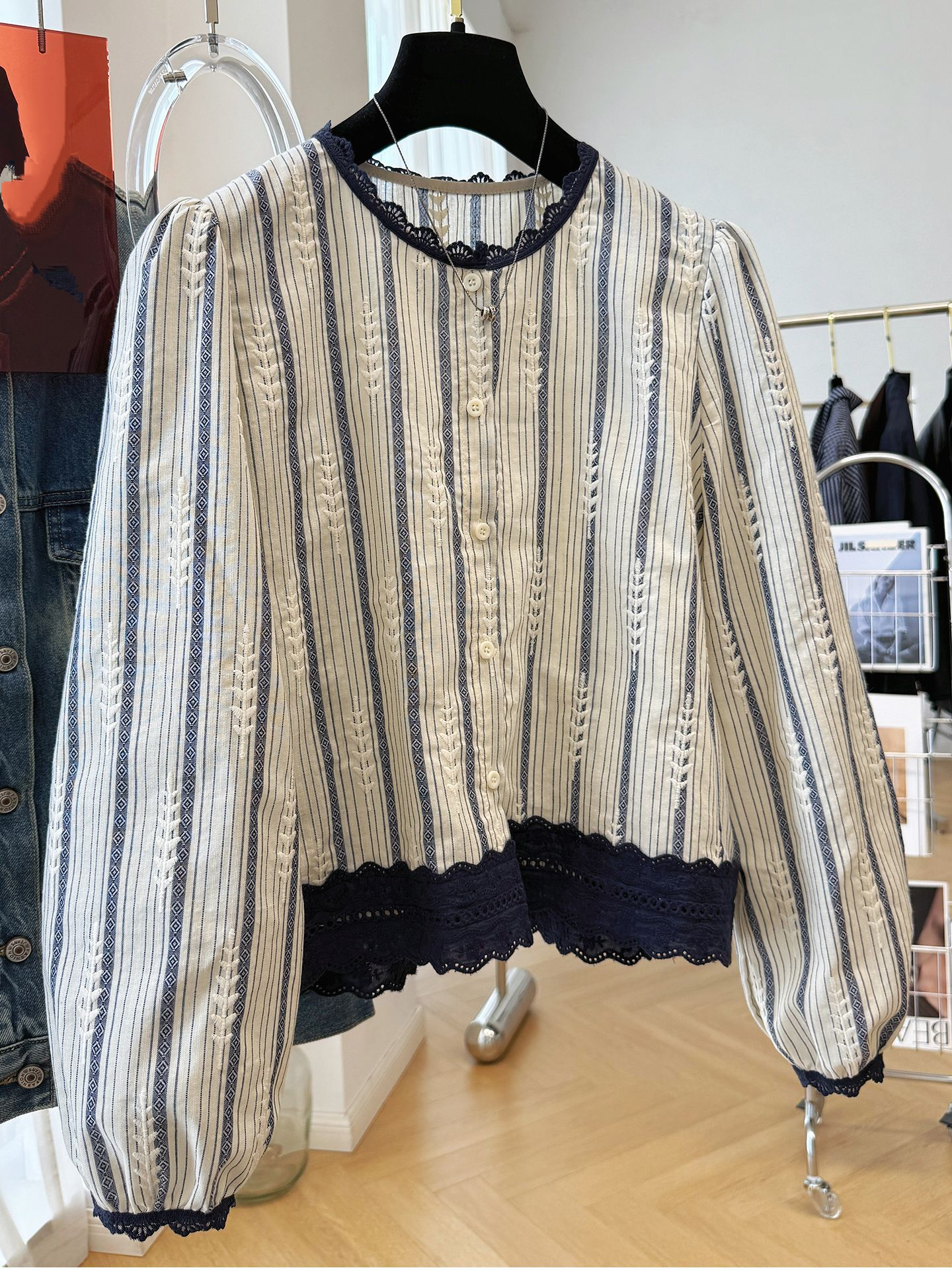 Women's Striped Lace Trim Blou - Embroidery Shirt recension och pris