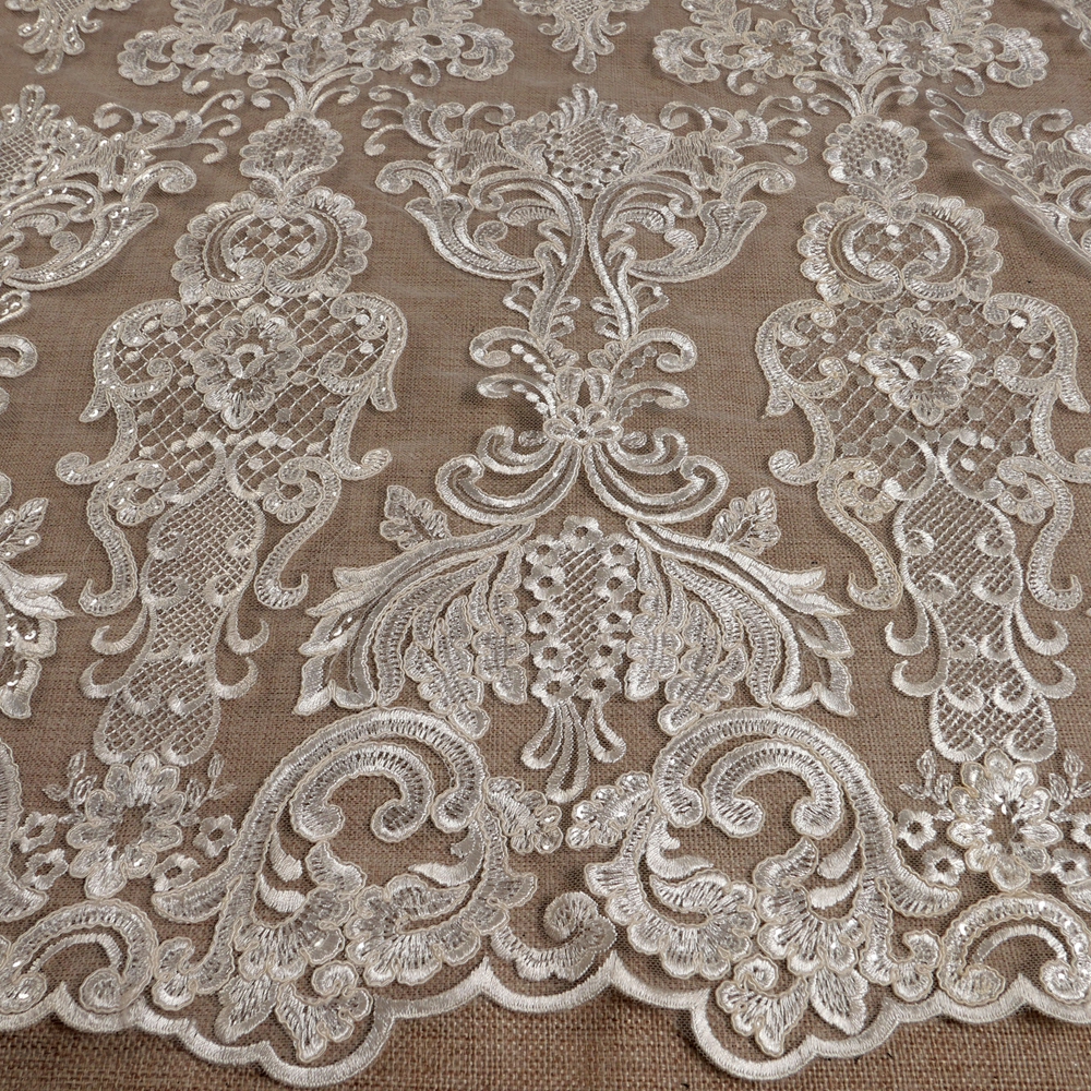 HelluyerDc ivory,black sequins - Embroidery Software recension och pris