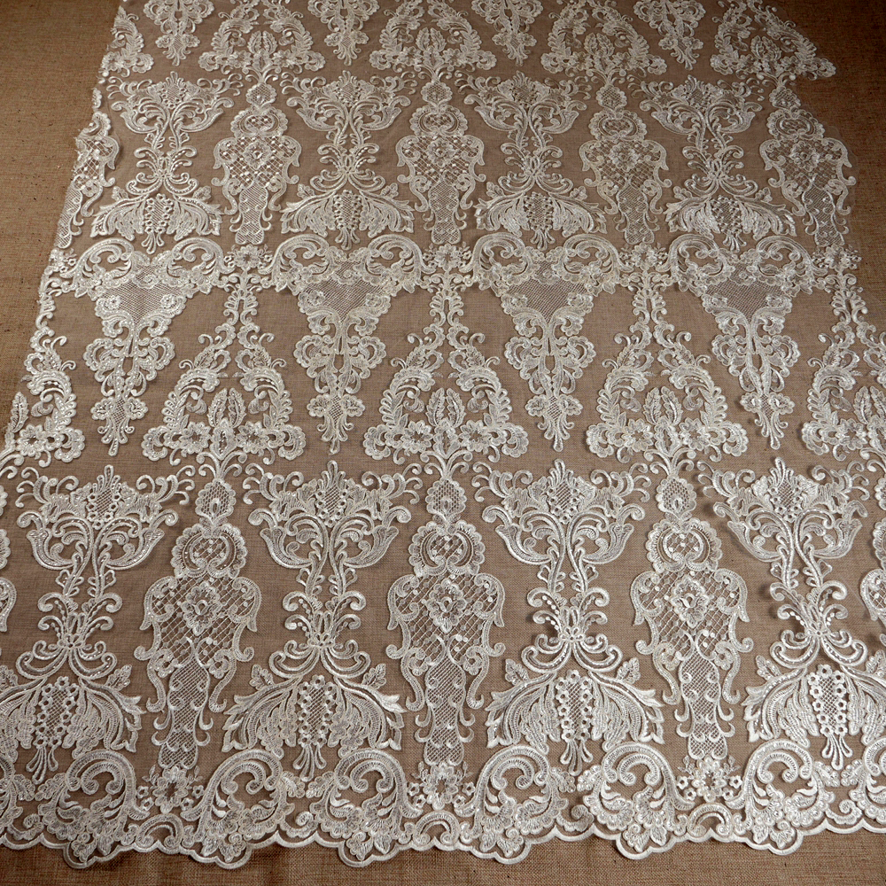 HelluyerDc ivory,black sequins - Embroidery Software recension och pris
