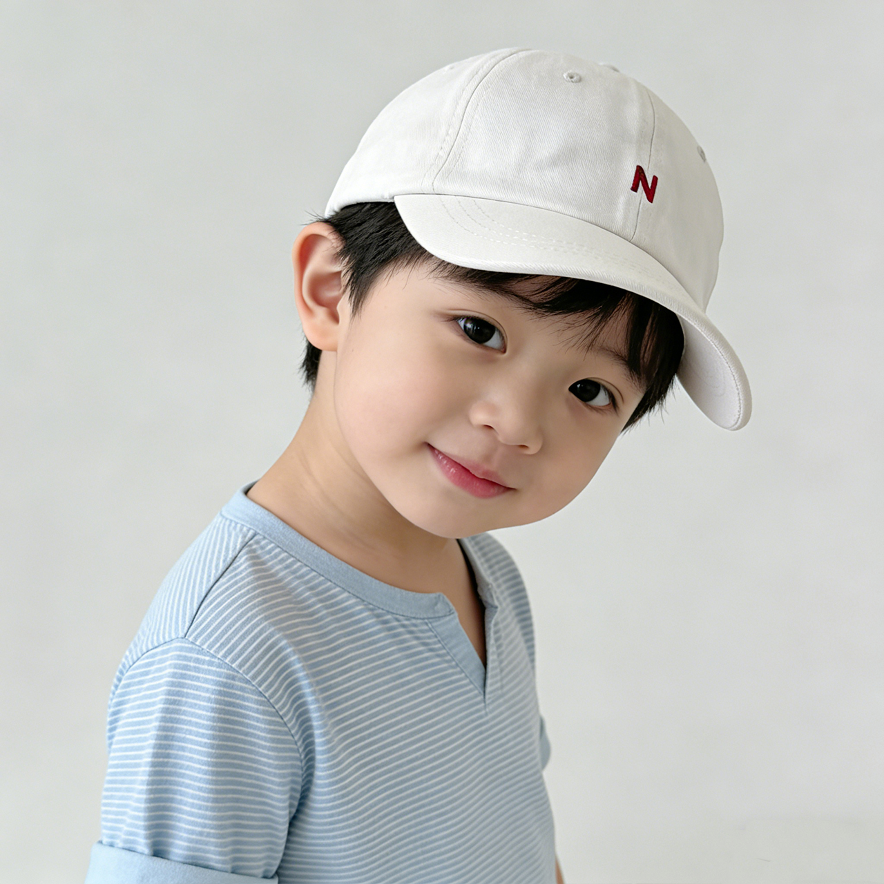 N-Letter Baby Peaked Hat Solid - Embroidery Letter N recension och pris